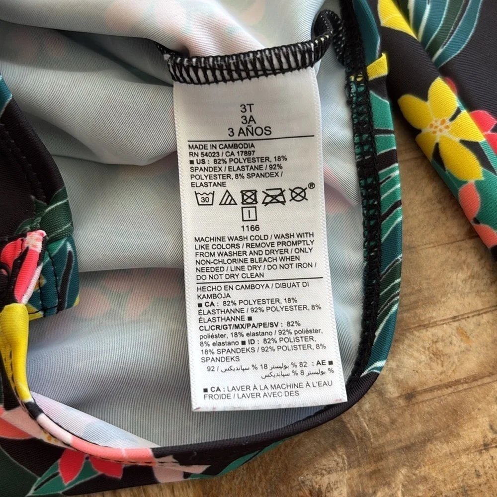 NWOT Old Navy Kids Floral Swimsuit 3t